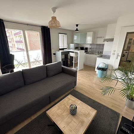 Appartement Proche Chu Avec Balcon Et Parking Lille Exterior photo