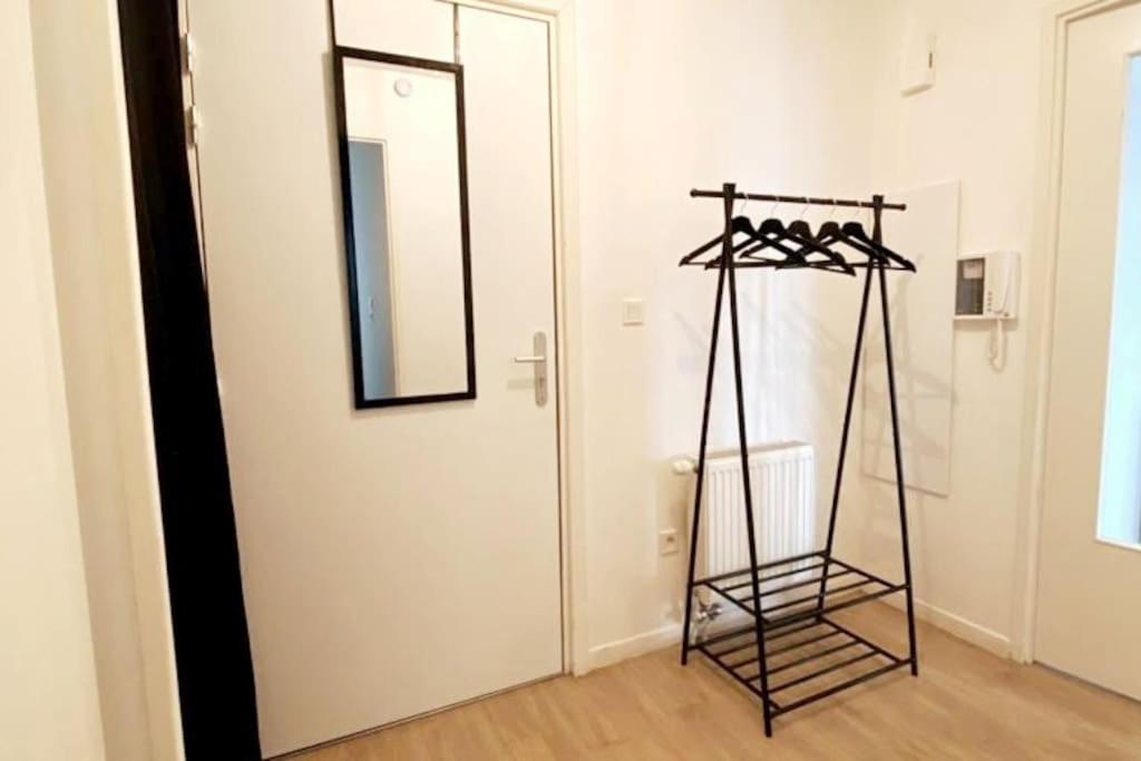 Appartement Proche Chu Avec Balcon Et Parking Lille Exterior photo