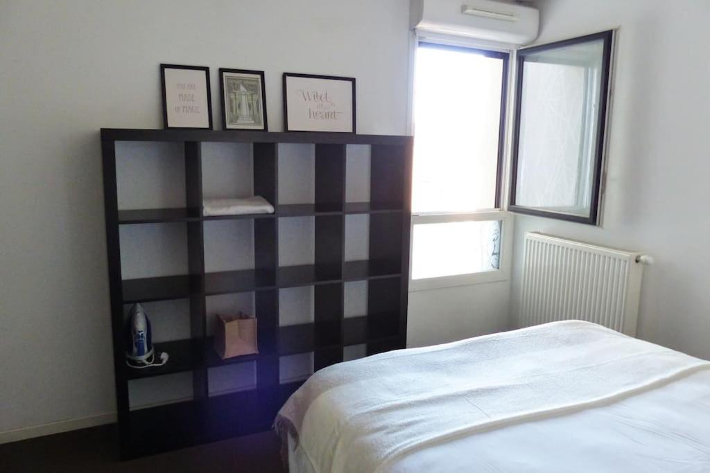 Appartement Proche Chu Avec Balcon Et Parking Lille Exterior photo